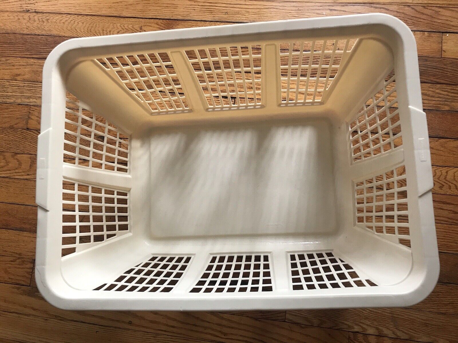 VTG Rubbermaid Laundry Basket Beige Rectangular Retro Hamper